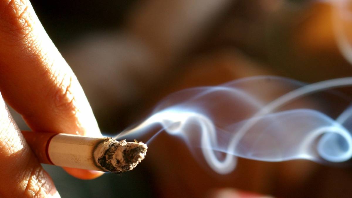 Hút thuốc lá gây mùi trong phòng giải trí