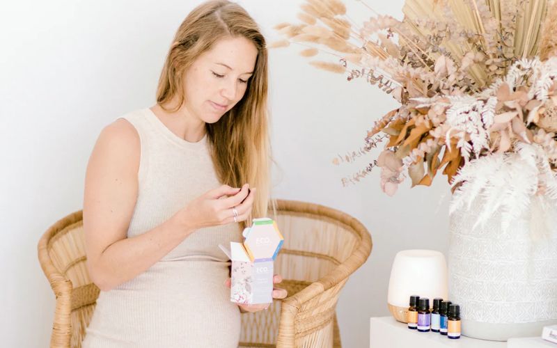 Những loại tinh dầu xông phòng cho bà bầu an toàn Những loại tinh dầu xông phòng cho bà bầu an toàn